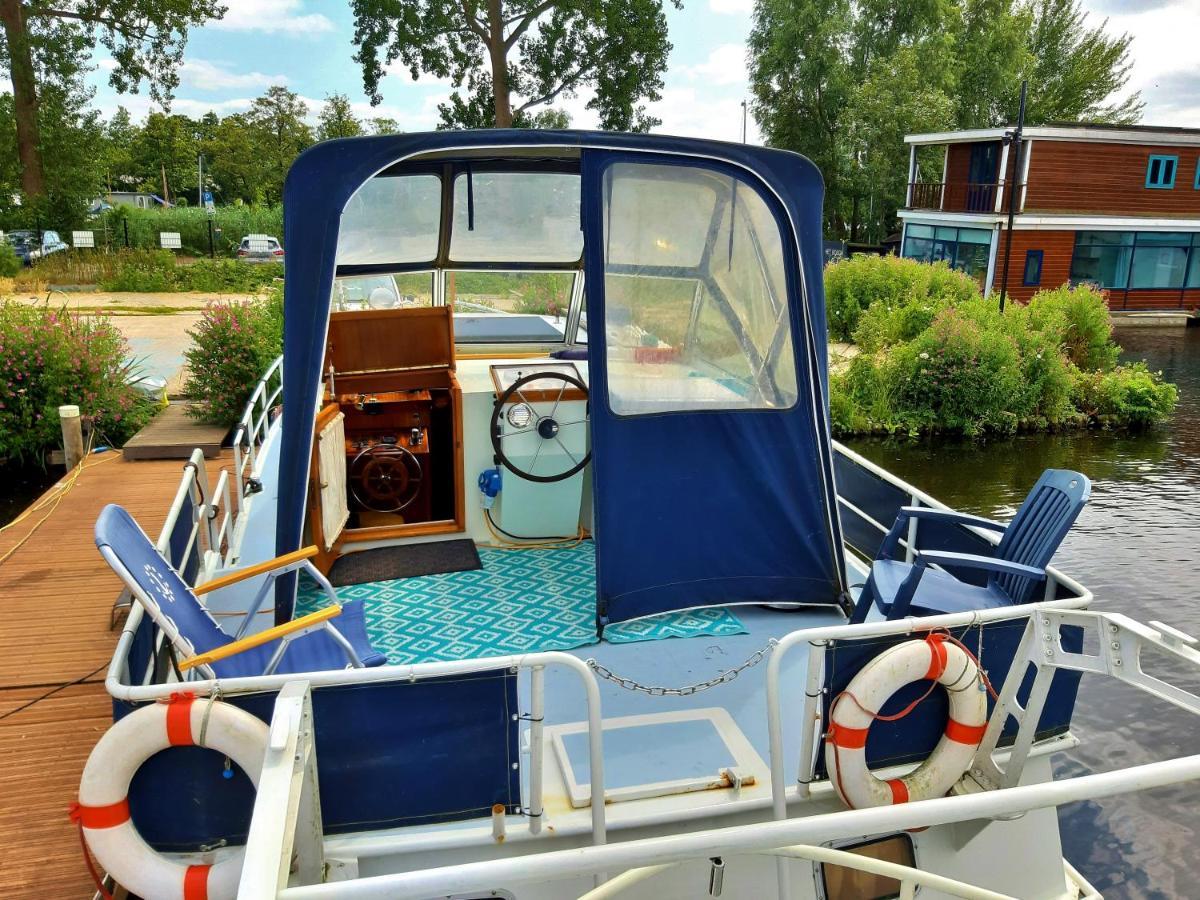 ホテル Motor Yacht Amstelle アムステルダム エクステリア 写真